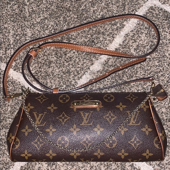 Louis Vuitton Handbags - 💯 Authentic LV Eva Clutch